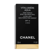Chanel Vitalumiere Aqua UltraLight Skin Perfecting Makeup make-up az egységes és világosabb arcbőrre B10 Beige-Pastel 30 ml