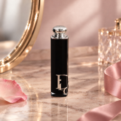 Dior (Christian Dior) Dior Addict Shine Lipstick dolgo obstojna šminka 667 Diormania 3,2 g