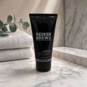 Redken Brews Work Hard Molding Paste Stylingpaste für starken Halt 150 ml