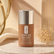 Clinique Even Better Makeup SPF15 Evens and Corrects folyékony make-up az egységes és világosabb arcbőrre 09 Sand 30 ml