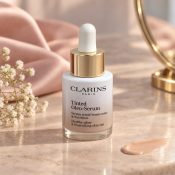 Clarins Tinted Oleo-Serum uljni serum za ujednačavanje boje i tona kože 02 30 ml