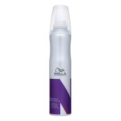 Wella Professionals Styling Wet Natural Volume Styling Mousse utrjevalec pene za fiksacijo medija 300 ml