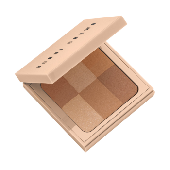 Bobbi Brown Nude Finish Illuminating Powder prašek za enotno in sijočo polt Nude 6,6 g