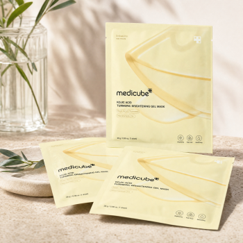 Medicube maschera in gel Kojic Acid Turmeric Brightening Gel Mask 4 x 28 g