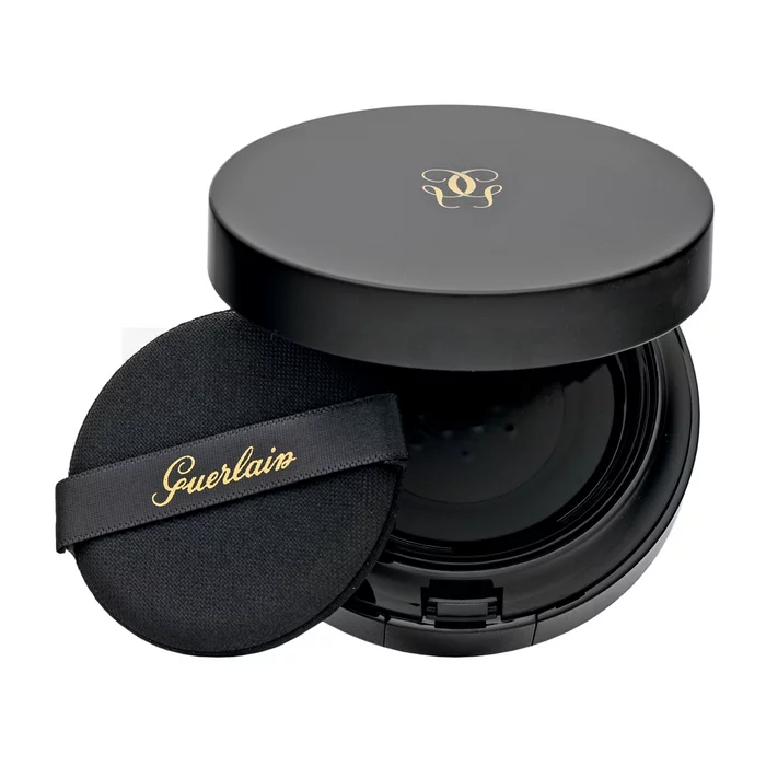 Guerlain Lingerie De Peau Cushion hosszan tartó make-up az egységes és világosabb arcbőrre 02N Light 14 g