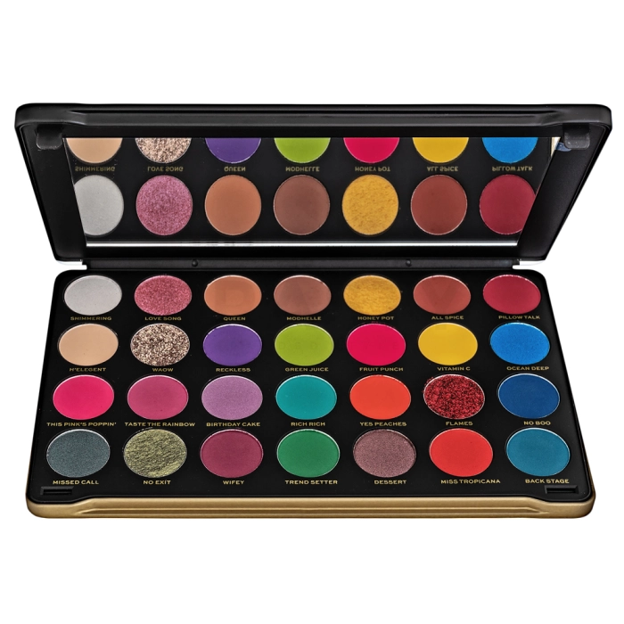 Makeup Revolution Patricia Bright Rich In Colour Eyeshadow Palette oogschaduw palet 34 g