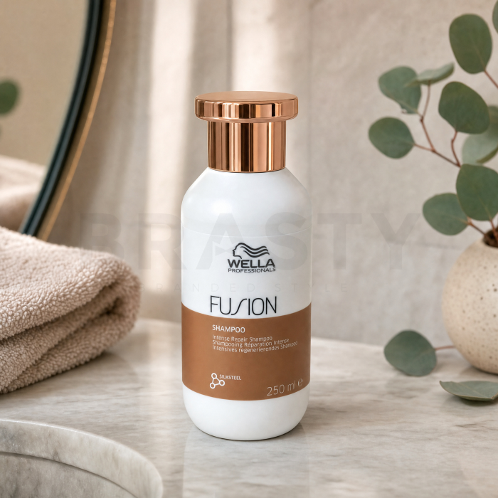 Wella Professionals Fusion Intense Repair Shampoo Stärkungsshampoo für geschädigtes Haar 250 ml